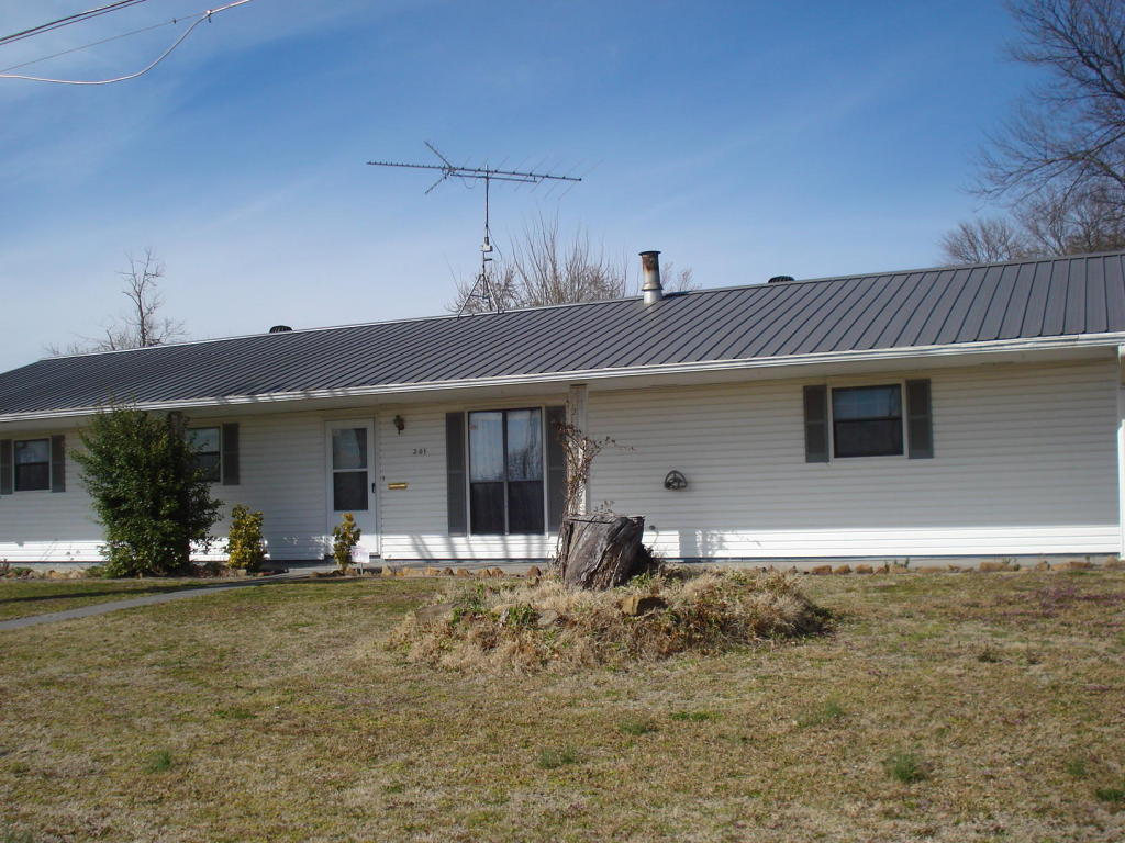 201 SE 8th Ave, Miami, OK 74354