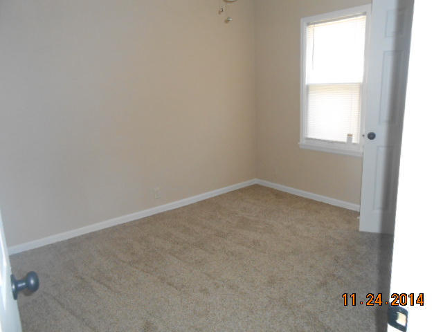 1302 E St NW, Miami, OK 74354