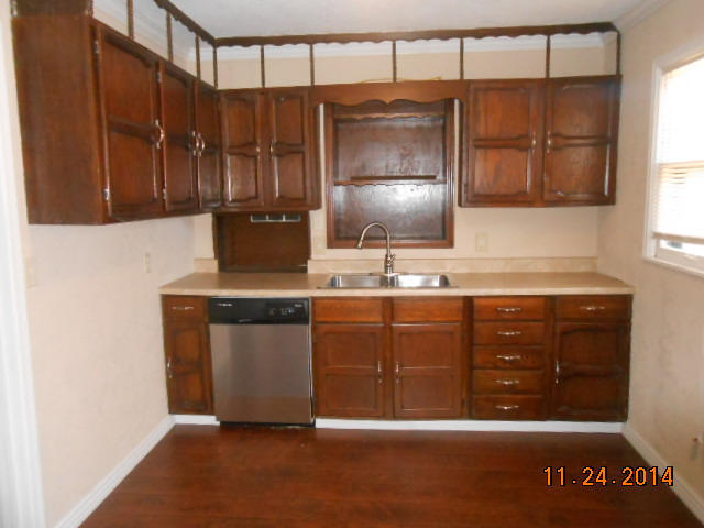 1302 E St NW, Miami, OK 74354