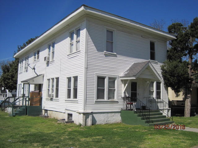 203 G St NW, Miami, OK 74354