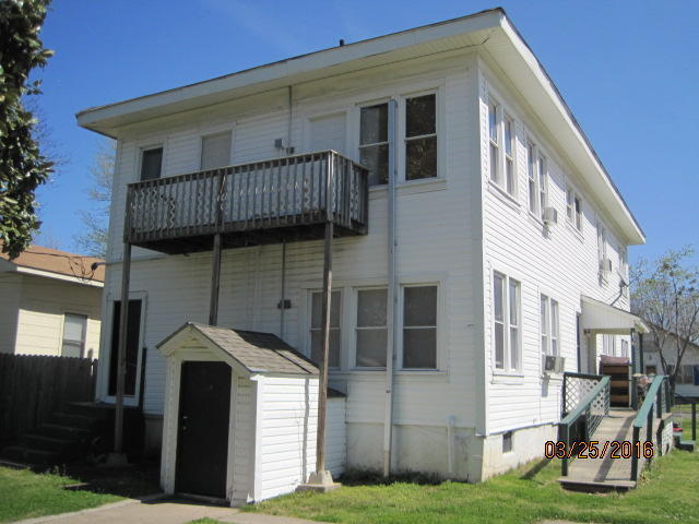203 G St NW, Miami, OK 74354