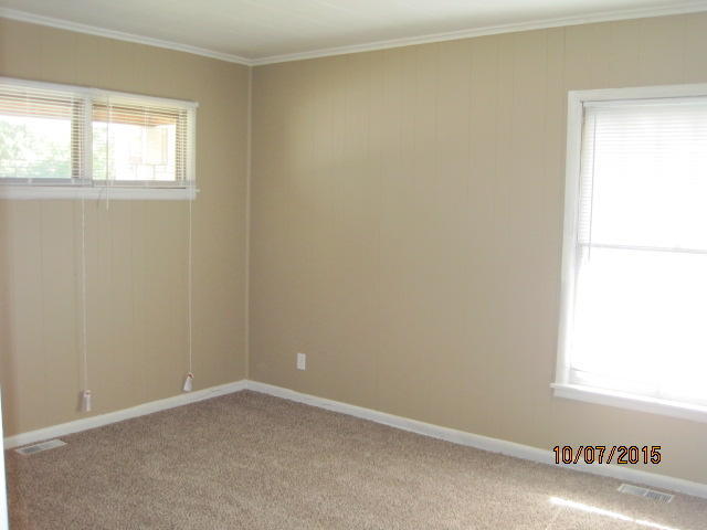 210 A St SE, Miami, OK 74354