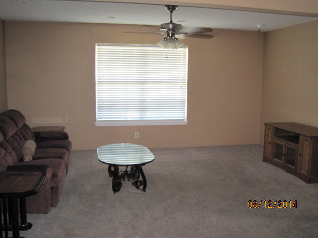 1024 SKY HARBOR DR, Miami, OK 74354