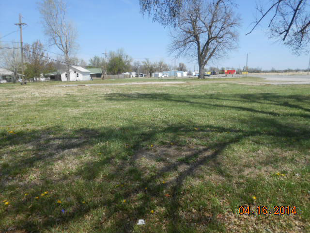 109 main, North Miami, OK 74358