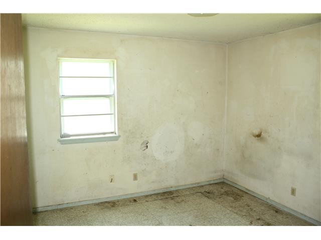 1724 Surrey DrPryor, OK, 74361Mayes County