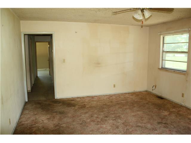 1724 Surrey DrPryor, OK, 74361Mayes County