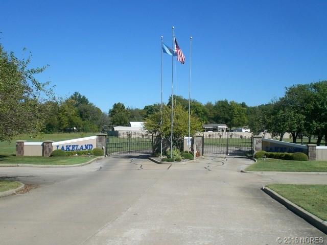 Shoreway Street, Pryor, OK 74361