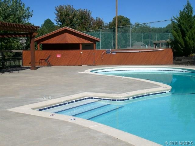 Shoreway Street, Pryor, OK 74361