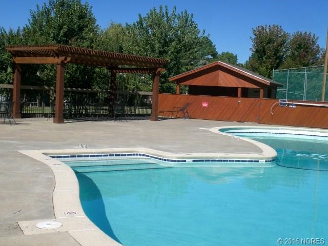 Sundance Street, Pryor, OK 74361