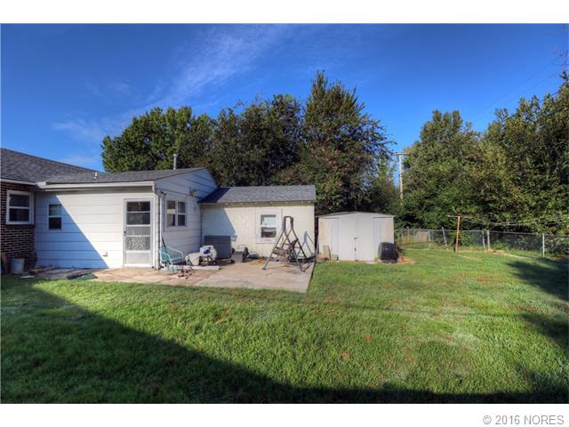 321 SE 4th Street, Pryor, OK 74361