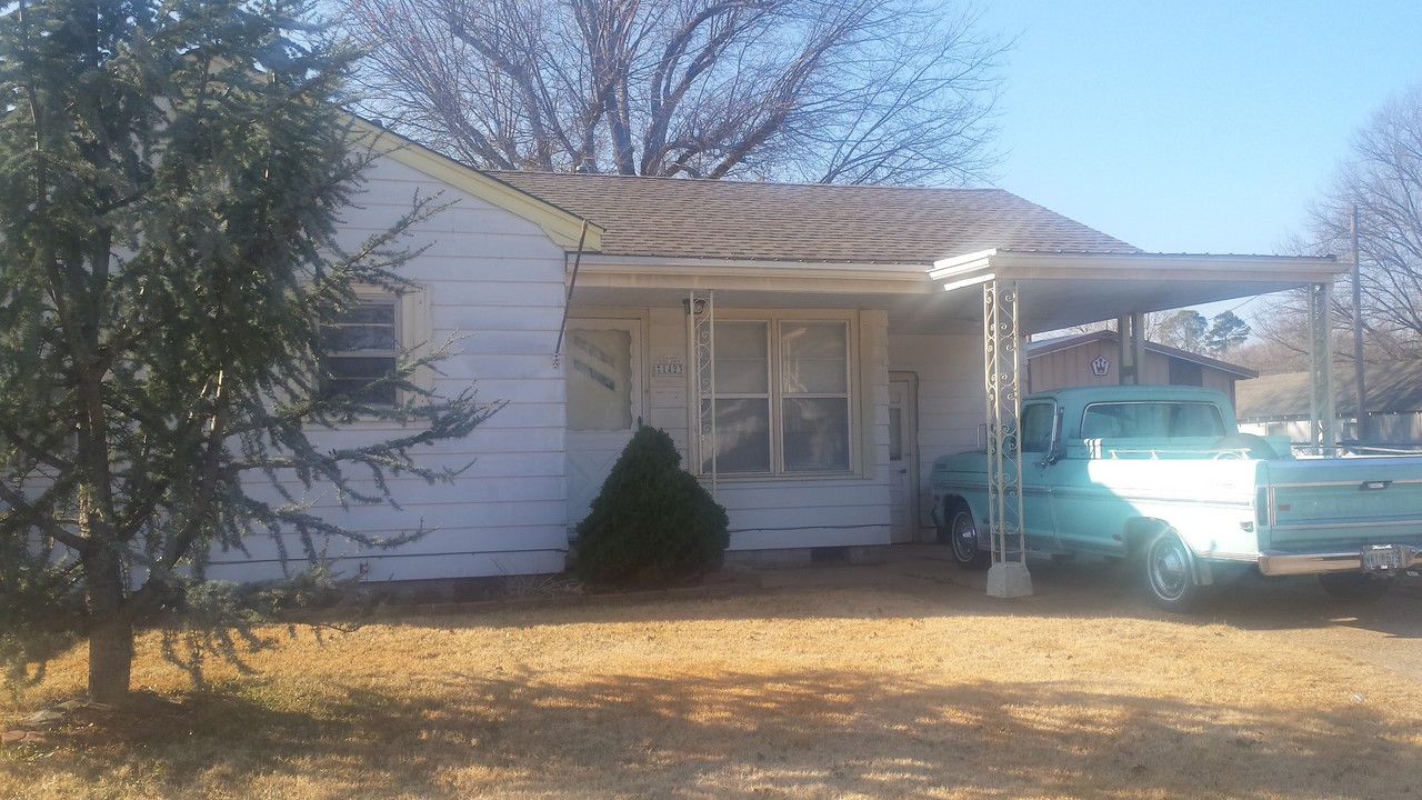 1423 Locust St, Muskogee, OK 74403