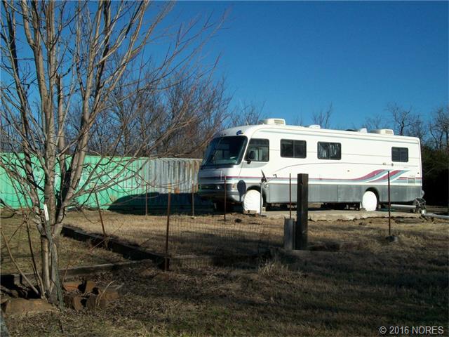 Lodgeview Road, Canadian, OK 74425
