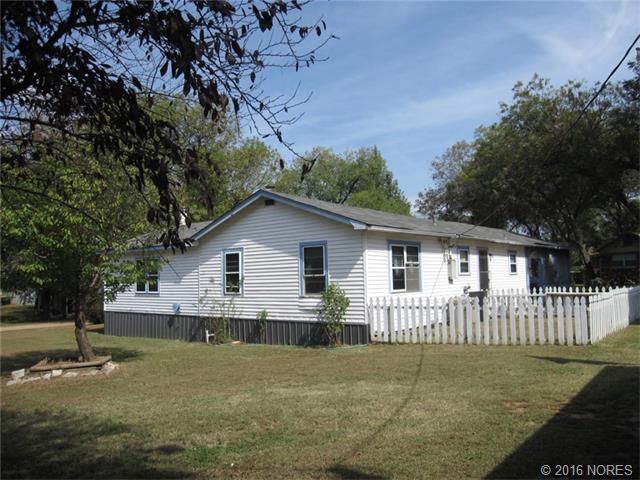 415038 E 1097 Road, Checotah, OK 74426