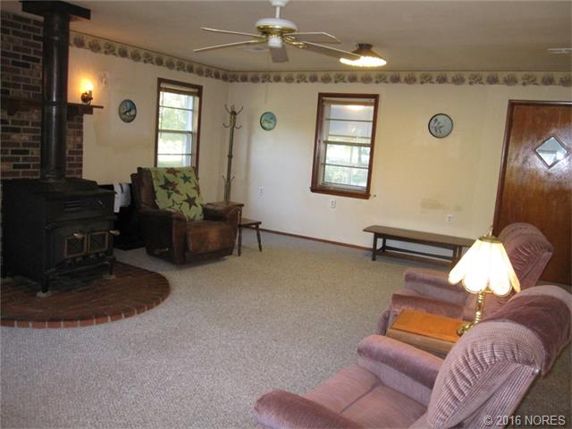 415038 E 1097 Road, Checotah, OK 74426