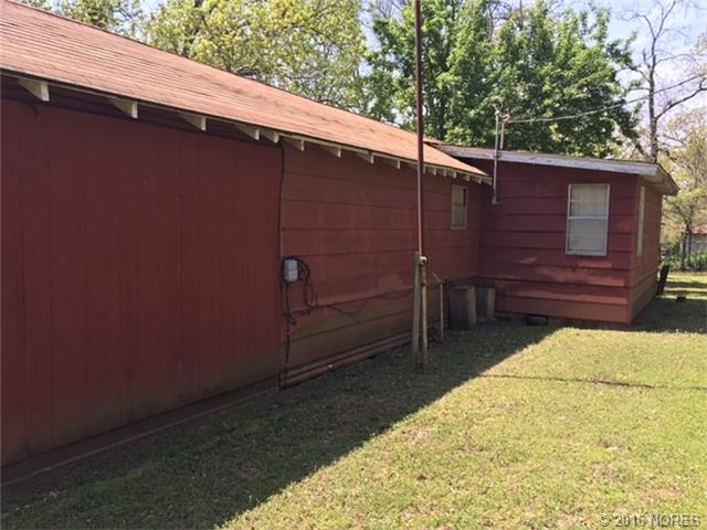 33921 S Plymouth Rock Road, Cookson, OK 74427