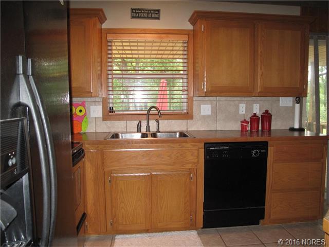 18877 W Woodhaven Road, Cookson, OK 74427