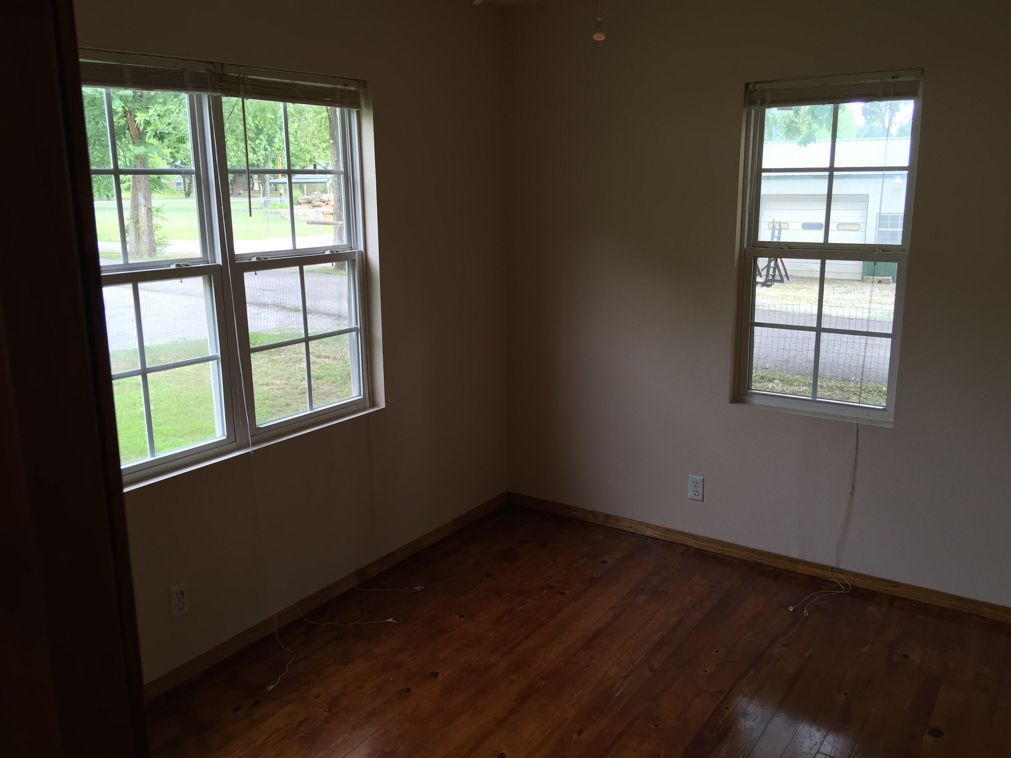 513 S Fairland Avenue, Coweta, OK 74429