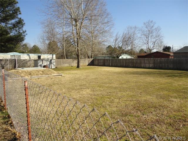47 Circle Drive, Eufaula, OK 74432
