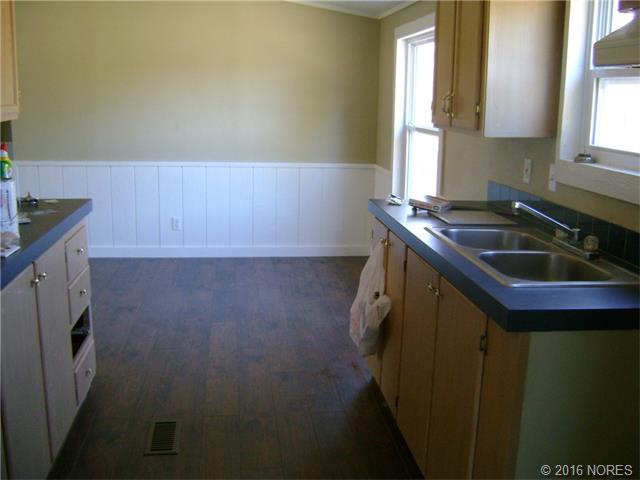 23 Garden Road, Eufaula, OK 74432
