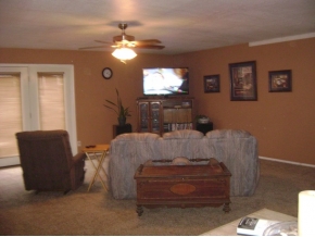 100 Gulley St, Eufaula, OK 74432