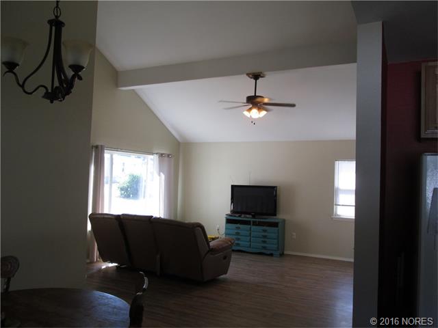 408 W Maple Street, Fort Gibson, OK 74434