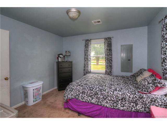 2955 N 340 Road, Haskell, OK 74436