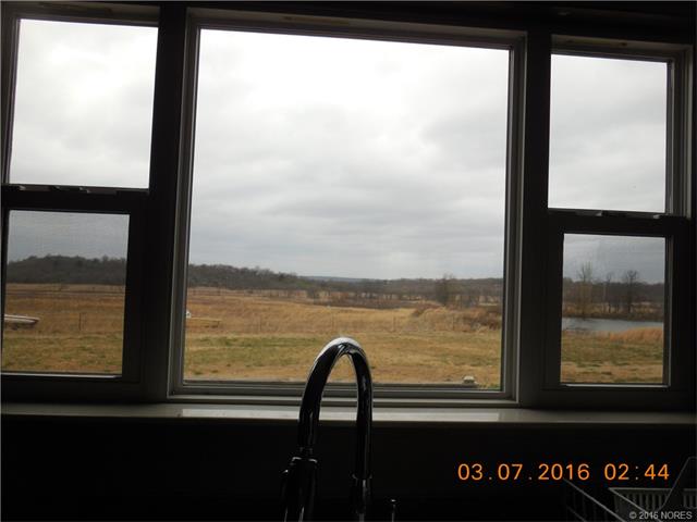23165 S 250 Road, Henryetta, OK 74437