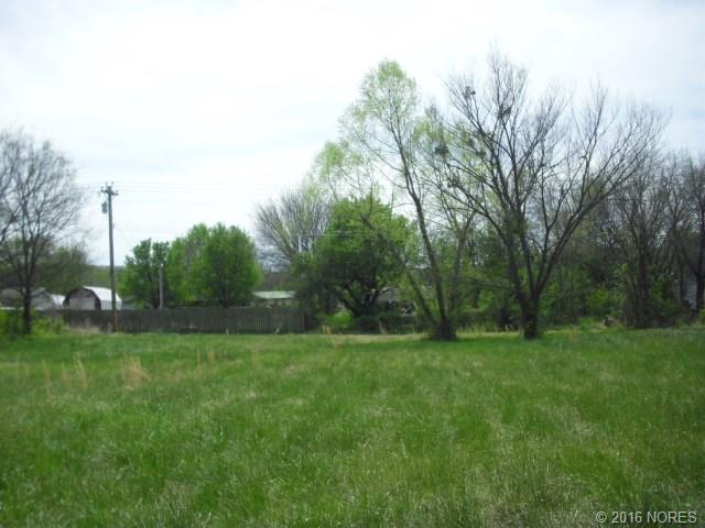 E 5th Street, Hulbert, OK 74441