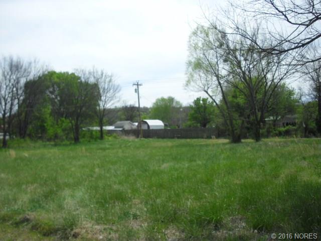E 5th Street, Hulbert, OK 74441