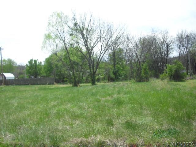E 5th Street, Hulbert, OK 74441