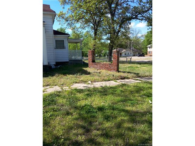 304 E 9th Street, Okmulgee, OK 74447