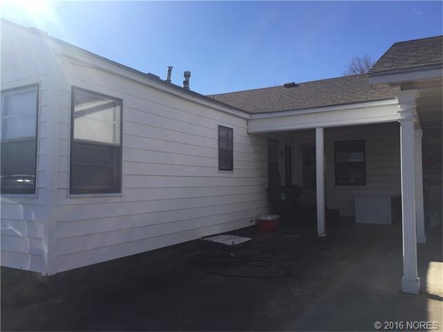 1205 E 20th Street, Okmulgee, OK 74447