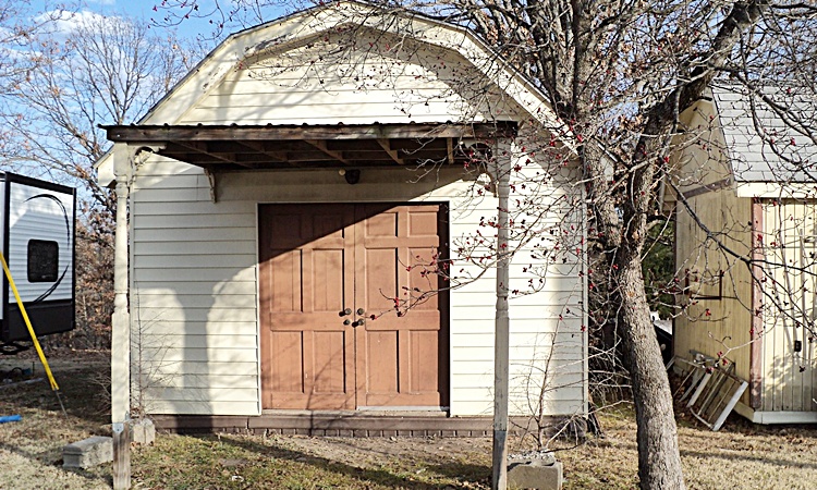 27156 S. INDIAN RD., Park Hill, OK 74451