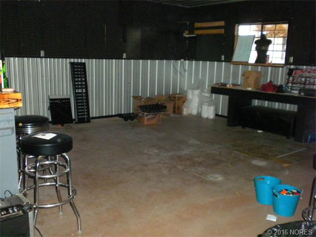 14978 W Forest Road, Park Hill, OK 74451