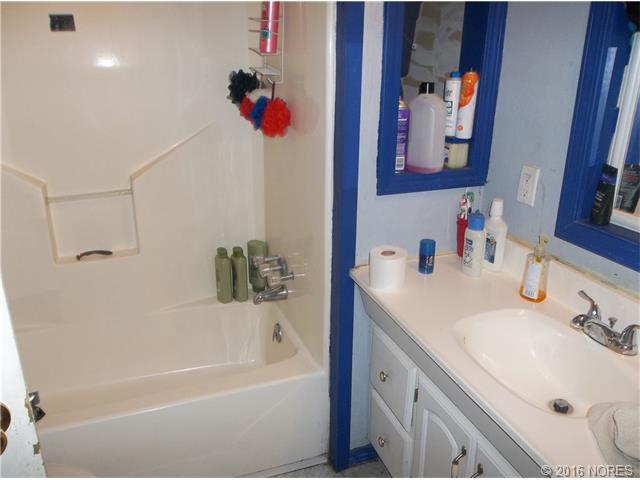 813 S State Avenue, Tahlequah, OK 74464
