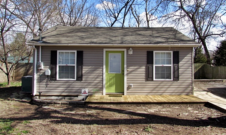 415 1/2 W. CHICKASAW, Tahlequah, OK 74464