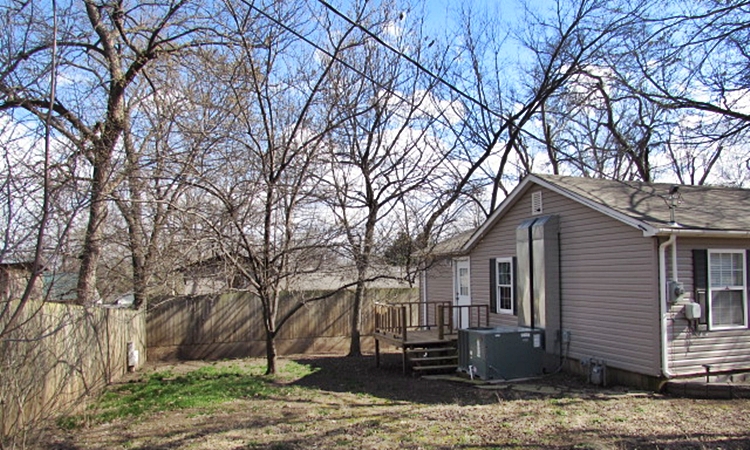 415 1/2 W. CHICKASAW, Tahlequah, OK 74464