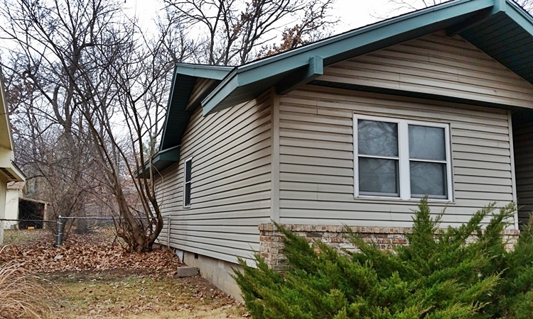 325 TANGLEWOOD DR., Tahlequah, OK 74464