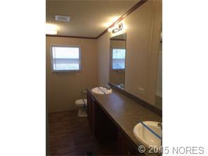 26921 W Stone Chapel Road, Tahlequah, OK 74464