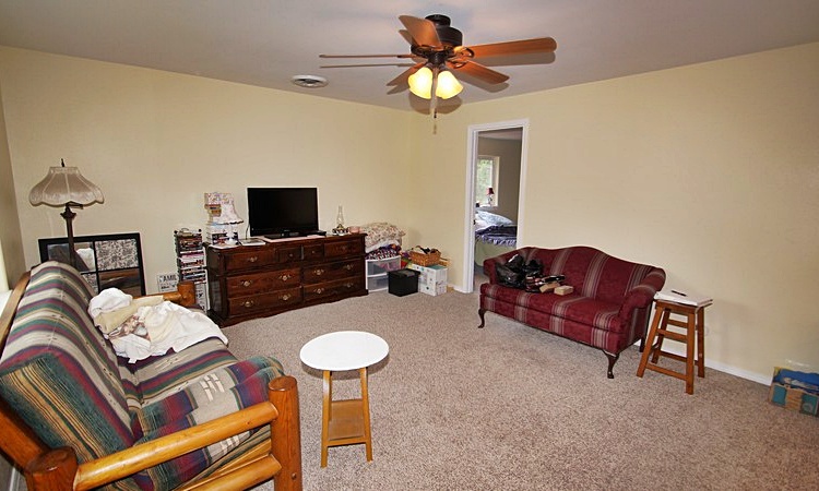 21095 S. 496 RD., Tahlequah, OK 74464