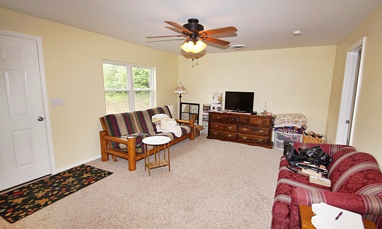 21095 S. 496 RD., Tahlequah, OK 74464