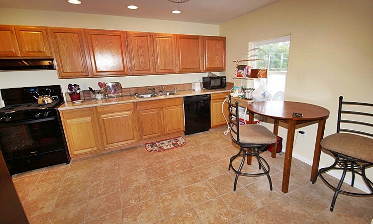 21095 S. 496 RD., Tahlequah, OK 74464