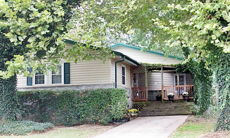 285 N. MOCCASIN AVE., Tahlequah, OK 74464
