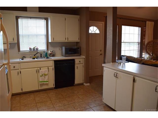 1207 W 1st Street, Tahlequah, OK 74464
