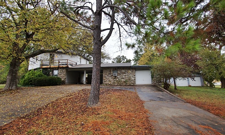 1070 N. BRYANT RD., Tahlequah, OK 74464
