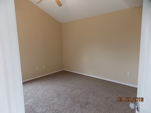 22175 S Black Valley Rd, Tahlequah, OK 74464