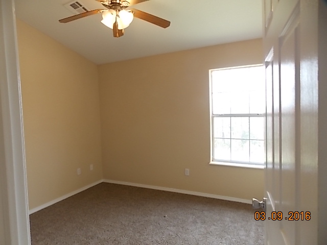 22175 S Black Valley Rd, Tahlequah, OK 74464