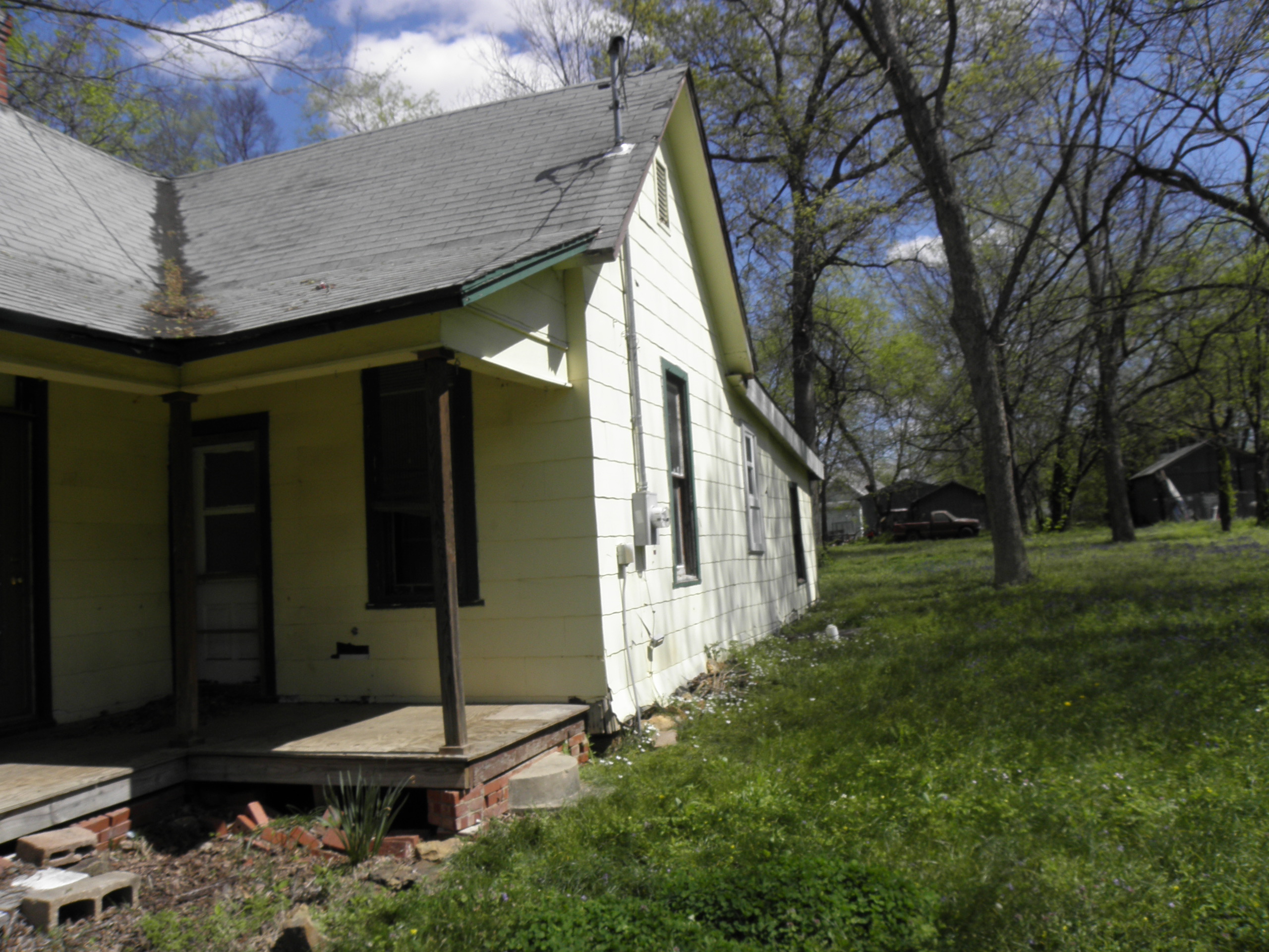 606 N Parkison Ave, Wagoner, OK 74467