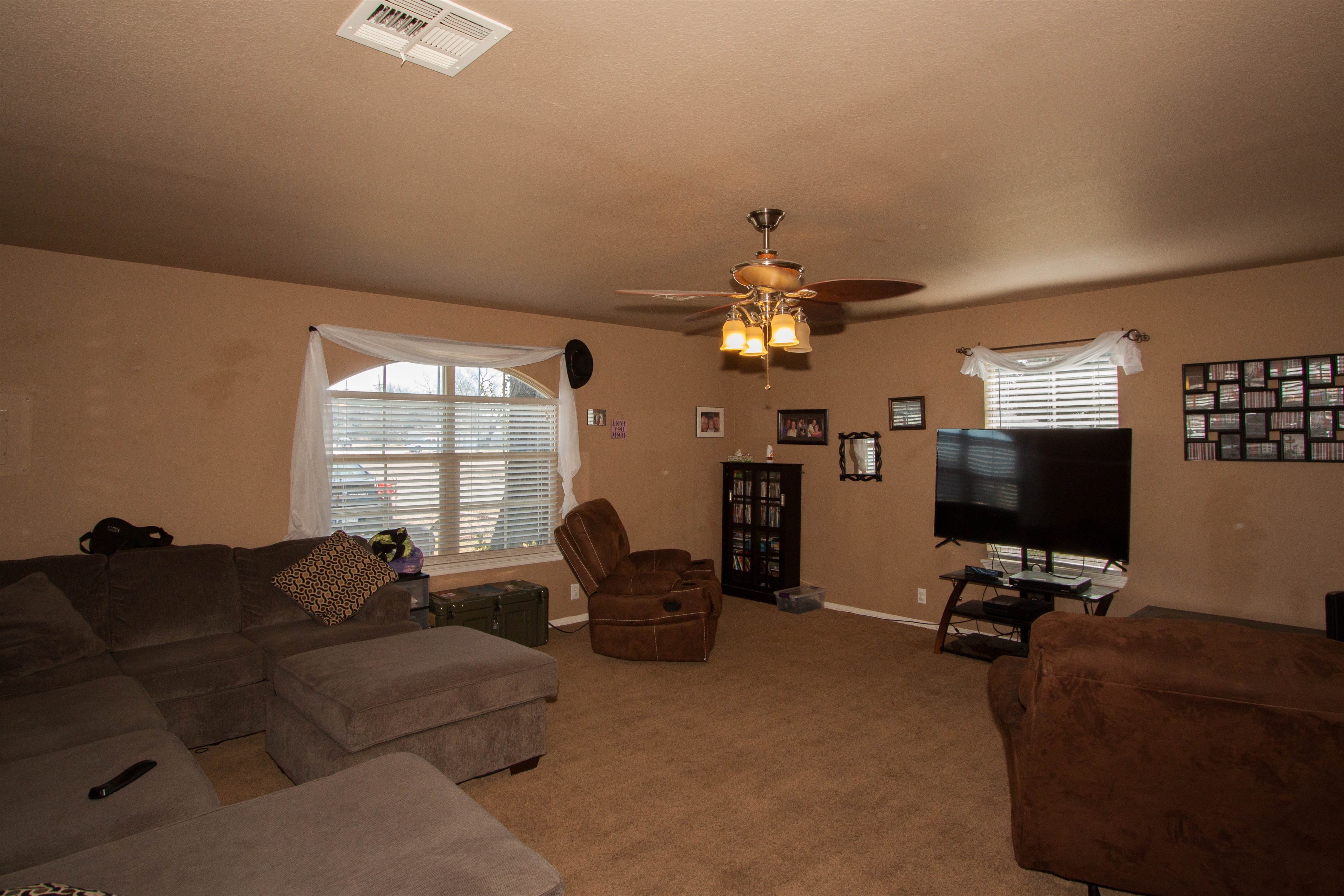 106 S Gertrude Avenue, Wagoner, OK 74467