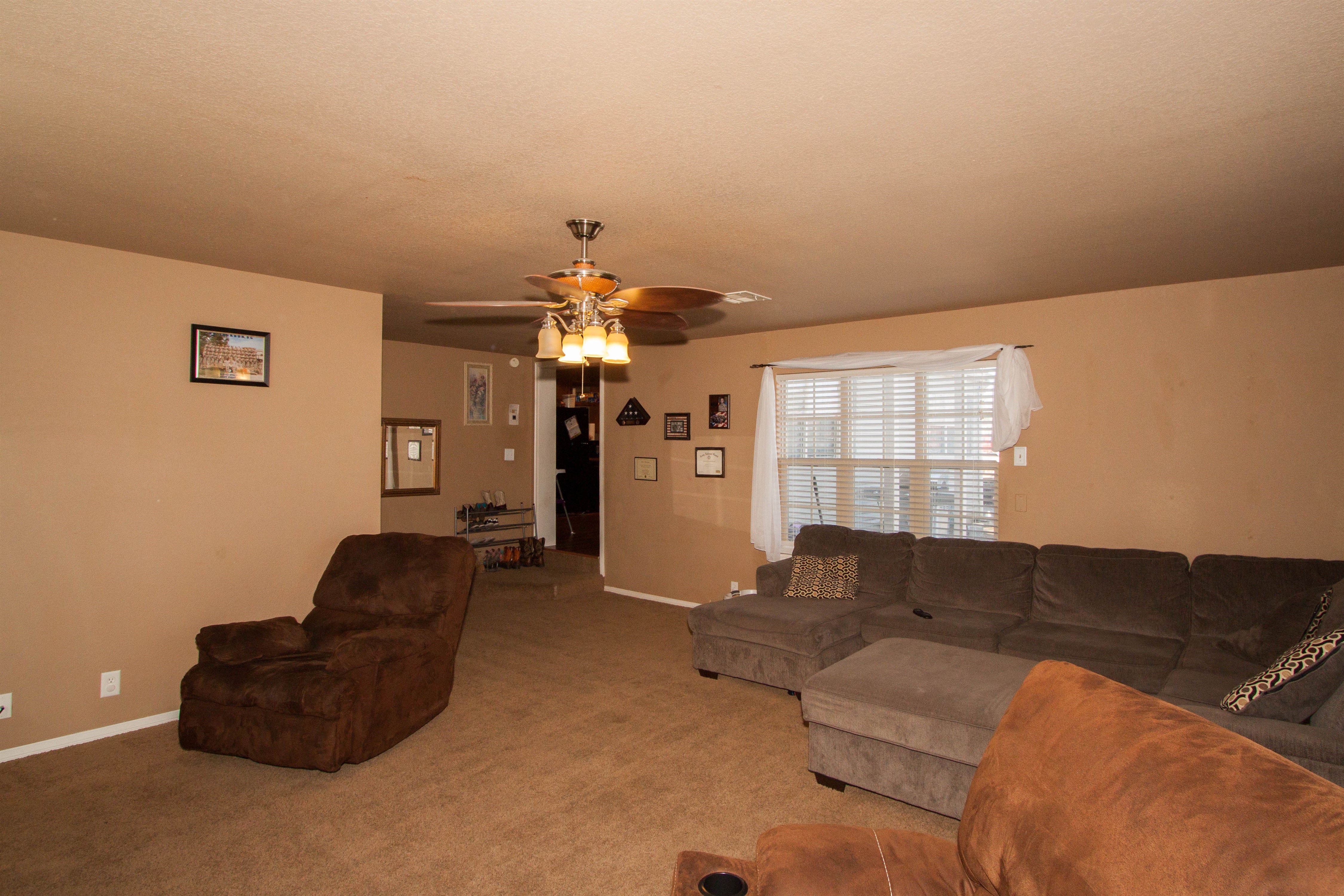106 S Gertrude Avenue, Wagoner, OK 74467